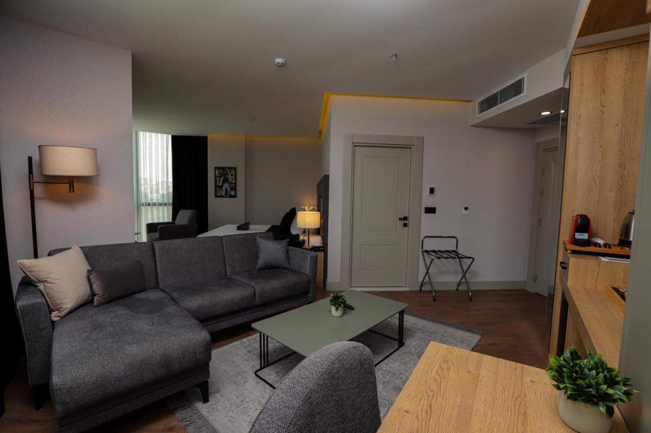 Brand Business Hotel *